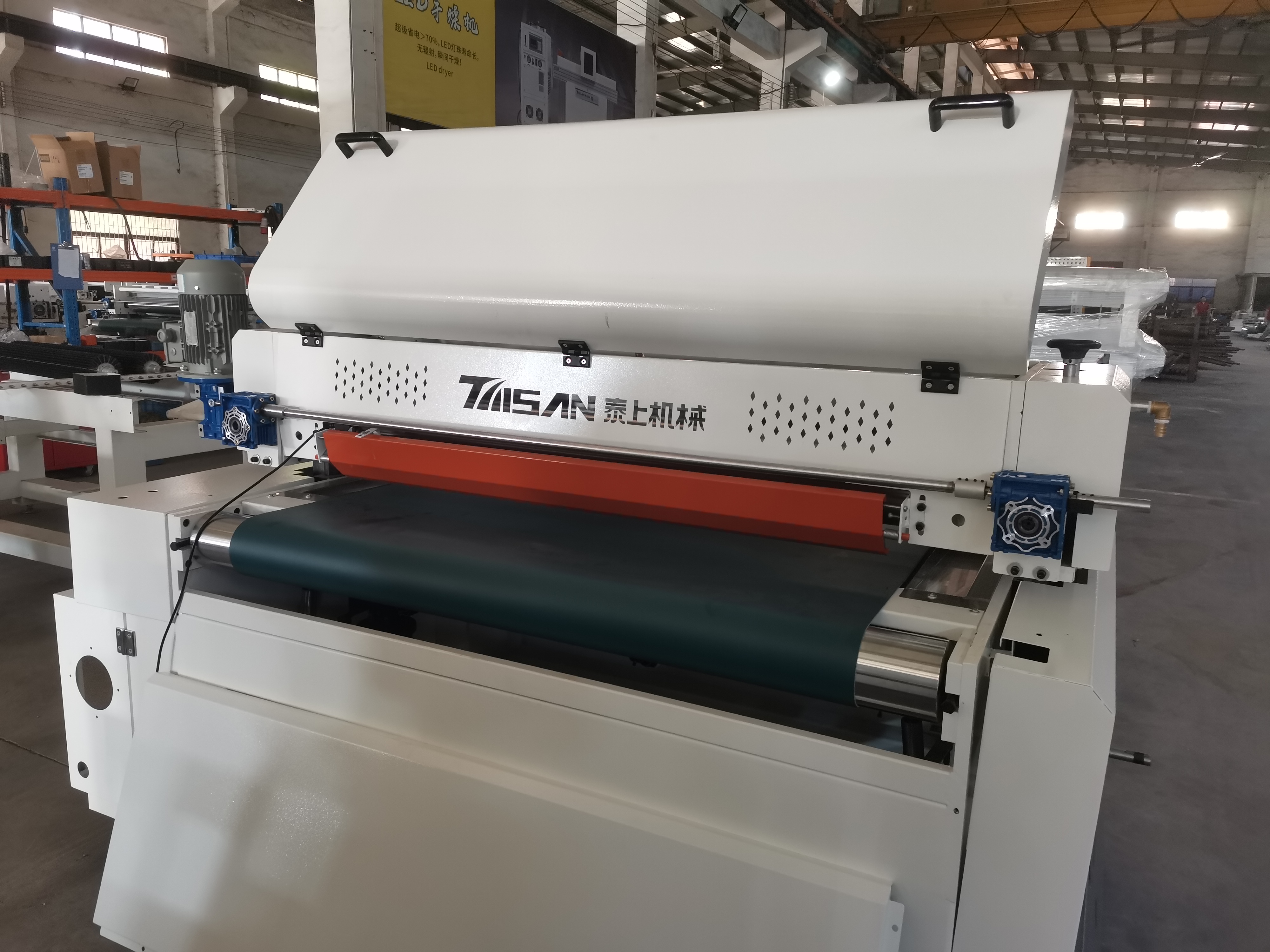 M&aacute;quina de recubrimiento de rodillos UV